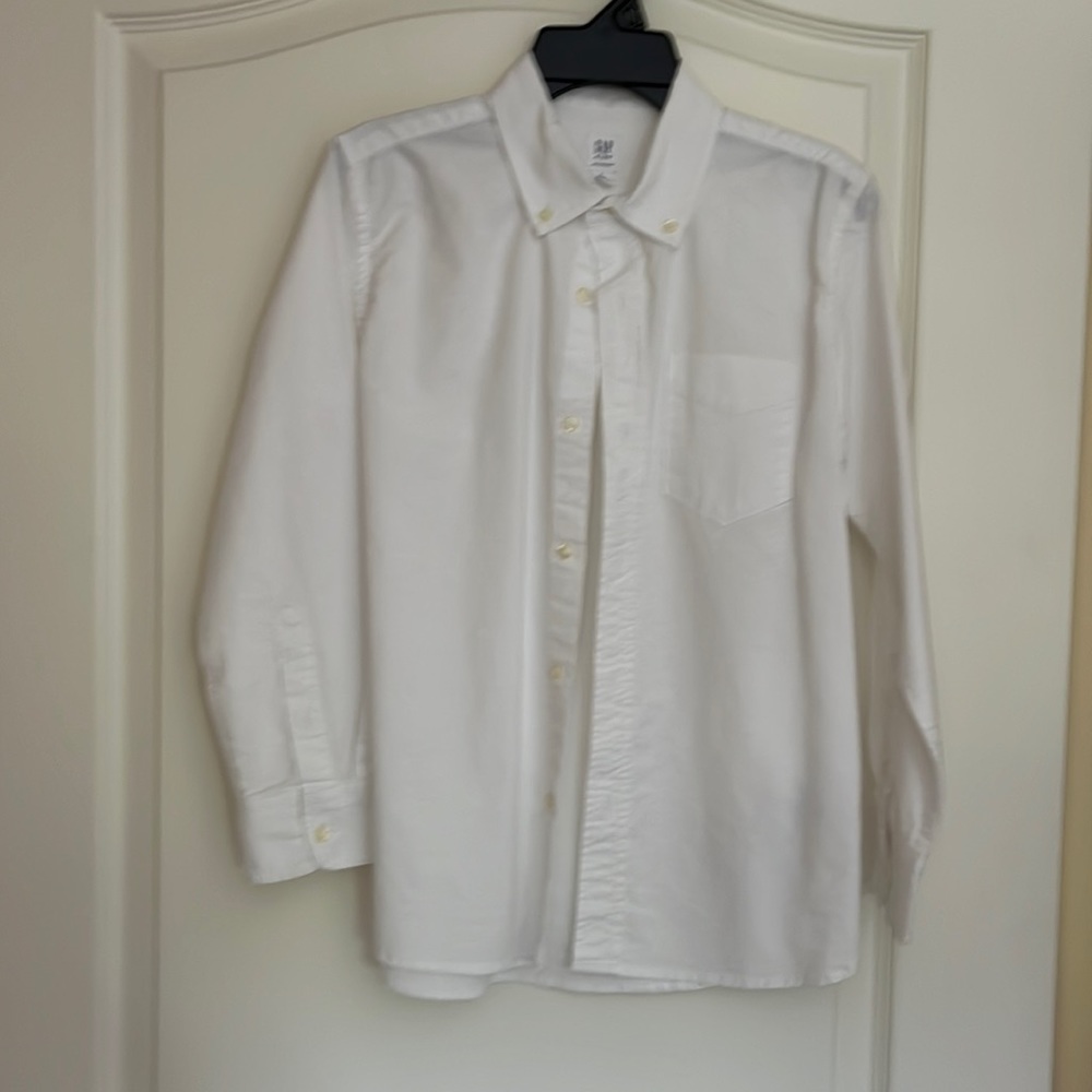 GAP long sleeve button down white shirt